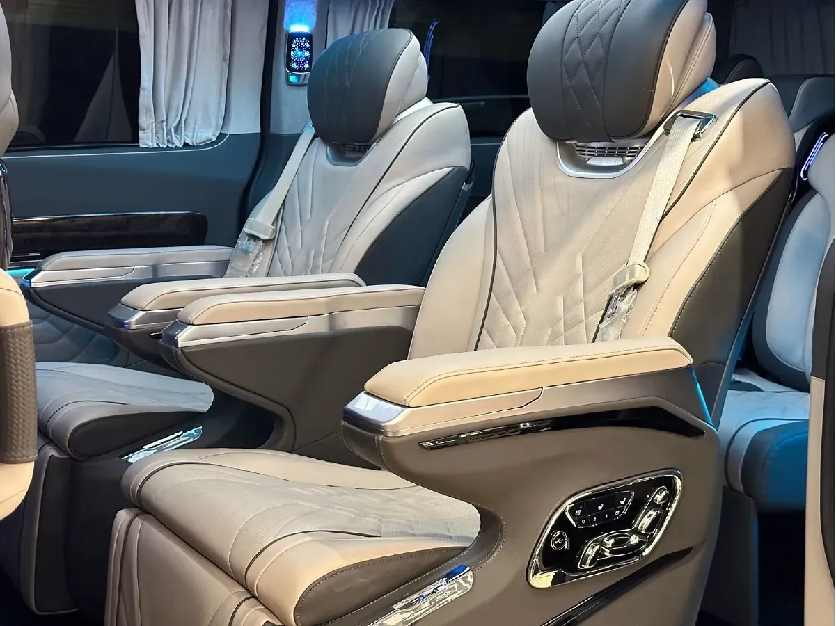 2022 JunTian HeiWuShi Youth 2.0T 203HP L4 6AT,autocango,china used car exporter,china ev exporter,chinese used car exporter,chinese used ev exporter