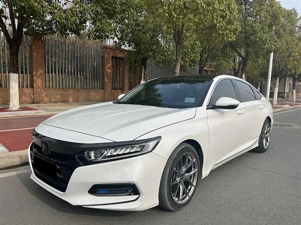 2018 Honda Accord 1.5T 194HP L4 CVT