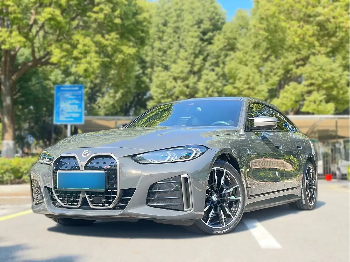 2022 BMW i4 BEV 83.9KWH