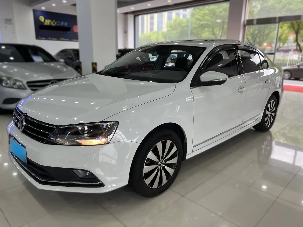 2018 Volkswagen Sagitar 1.6L 110HP L4 6AT