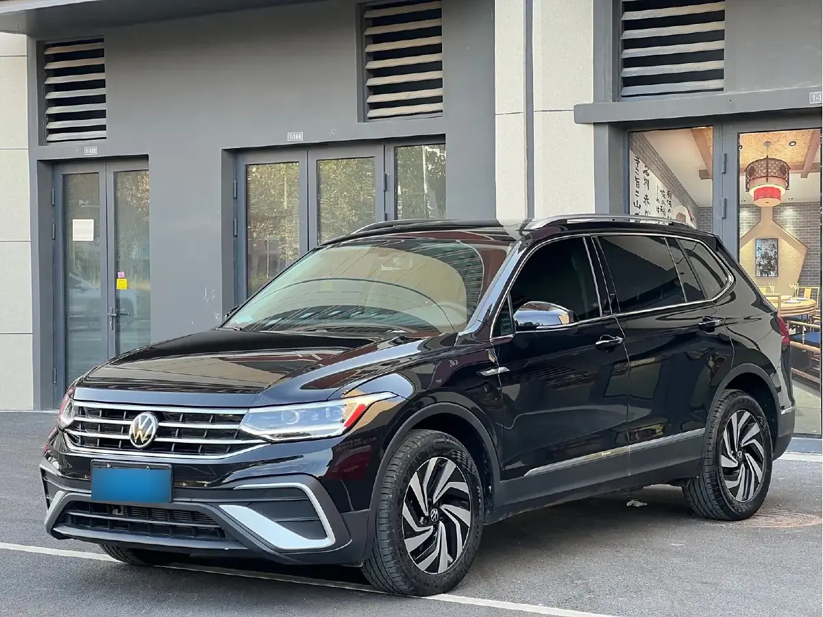 2023 Volkswagen Tiguan L 1.4T 150HP L4 7DCT