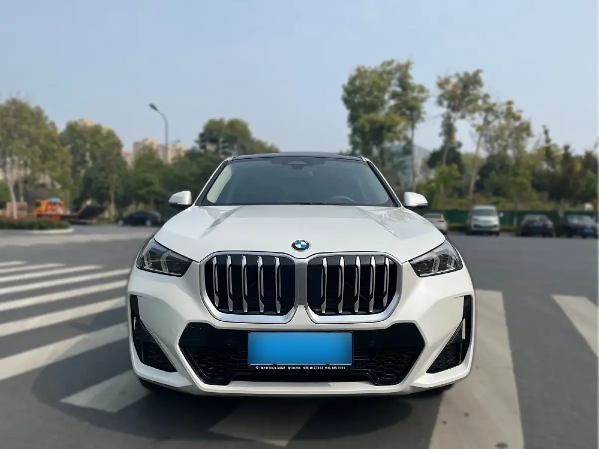 2023 BMW X1 2.0T 204HP L4 7DCT
