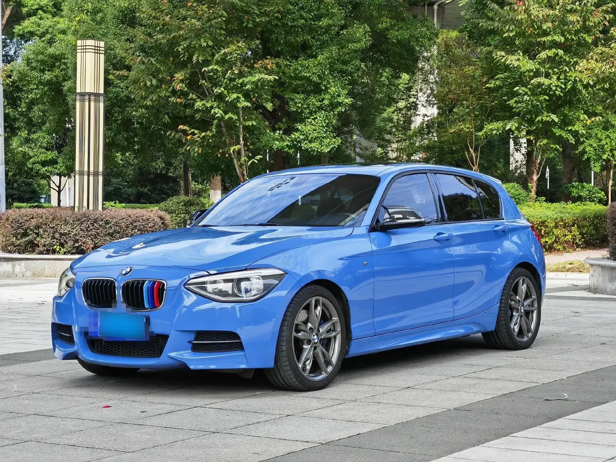 2013 BMW 1 Series 3.0T 320HP L6 8AT