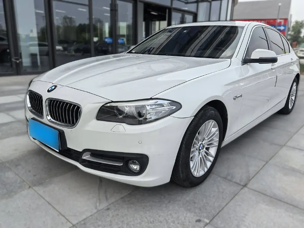 2014 BMW 5 Series 2.0T 218HP L4 8AT