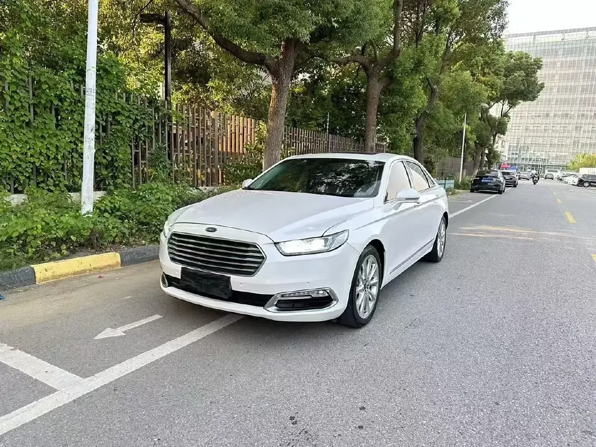 2015 Ford Taurus 2.7T 329HP V6 6AT