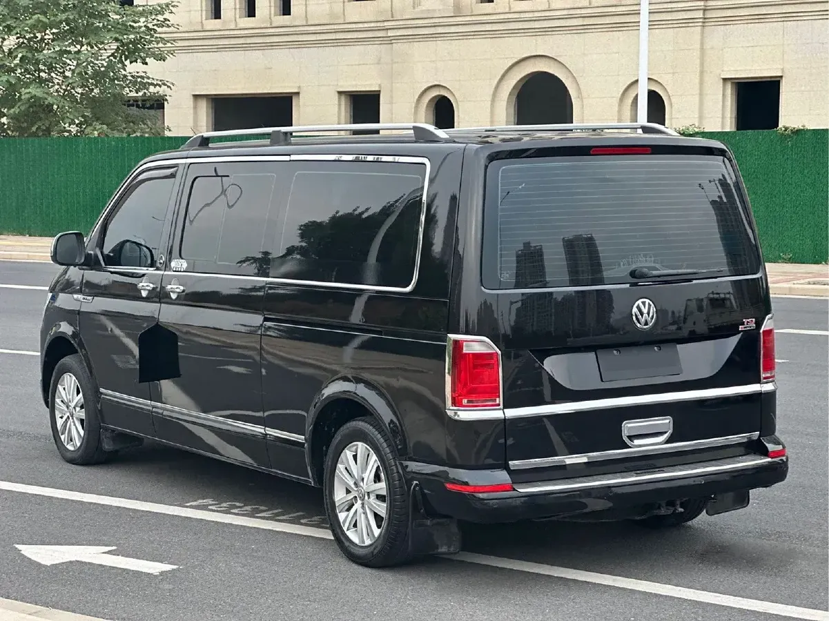2017 Volkswagen Caravelle 2.0T 204HP L4 7DCT,autocango,china used car exporter,china ev exporter,chinese used car exporter,chinese used ev exporter