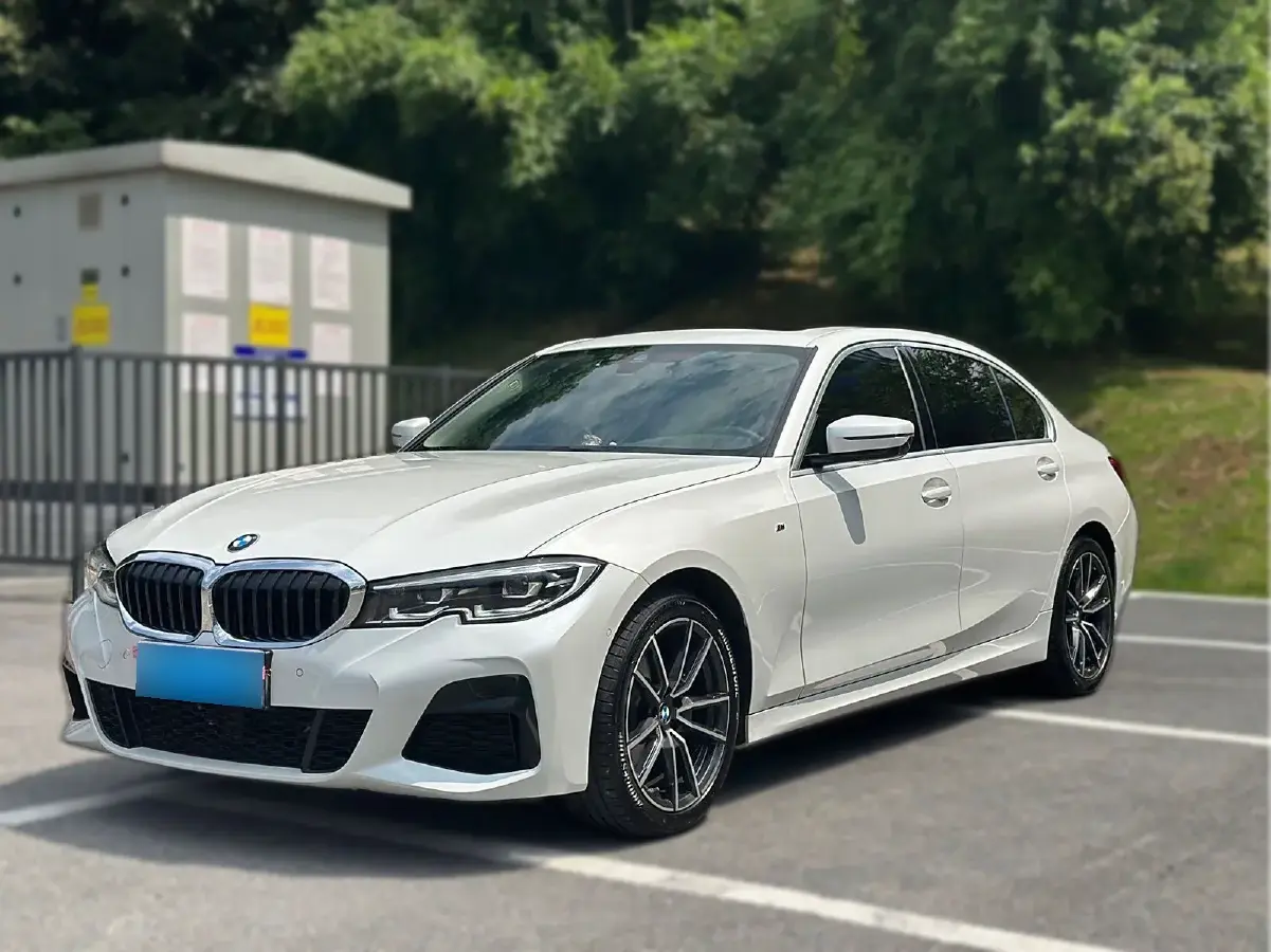 2022 BMW 3 Series 2.0T 184HP L4 8AT