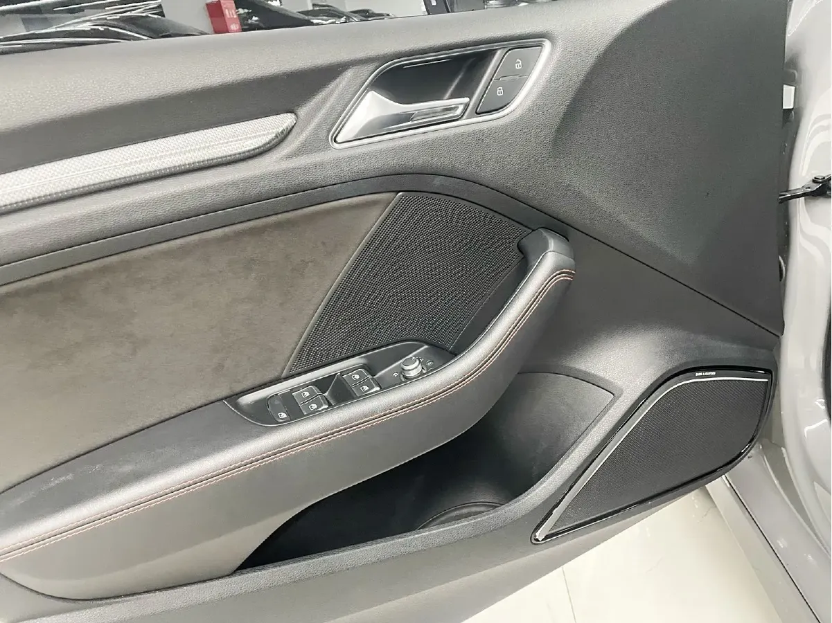 2017 Audi RS 3 2.5T 400HP L5 7DCT,autocango,china used car exporter,china ev exporter,chinese used car exporter,chinese used ev exporter