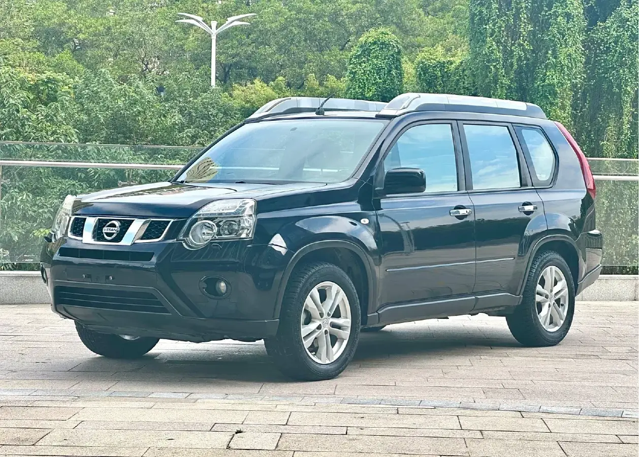 2012 Nissan X-Trail 2.5L 184HP L4 CVT