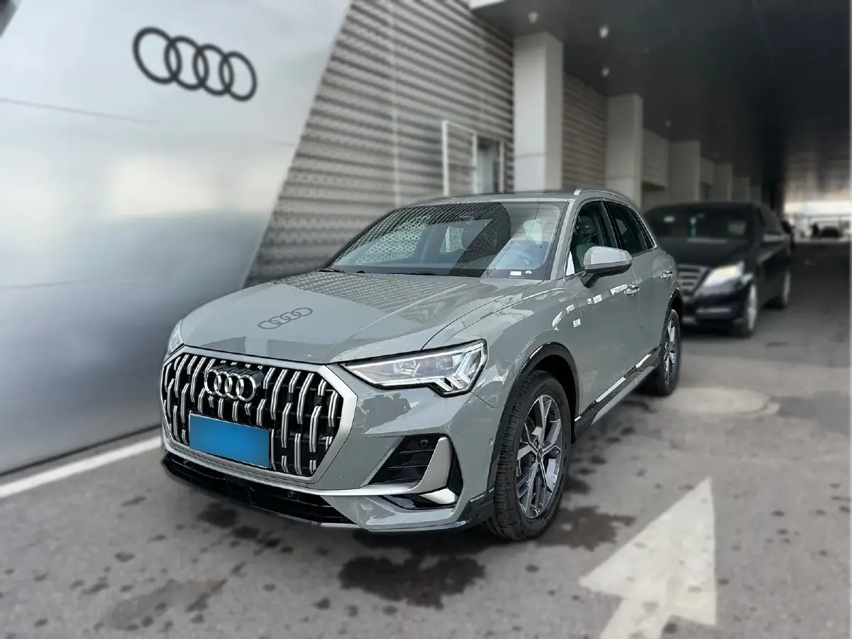 2024 Audi Q3 1.5T 160HP L4 7DCT