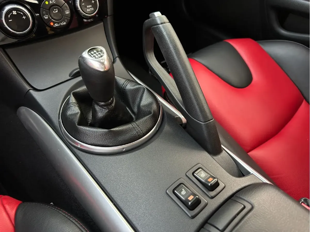 2008 Mazda RX-8 1.3L 231HP R2 6MT,autocango,china used car exporter,china ev exporter,chinese used car exporter,chinese used ev exporter