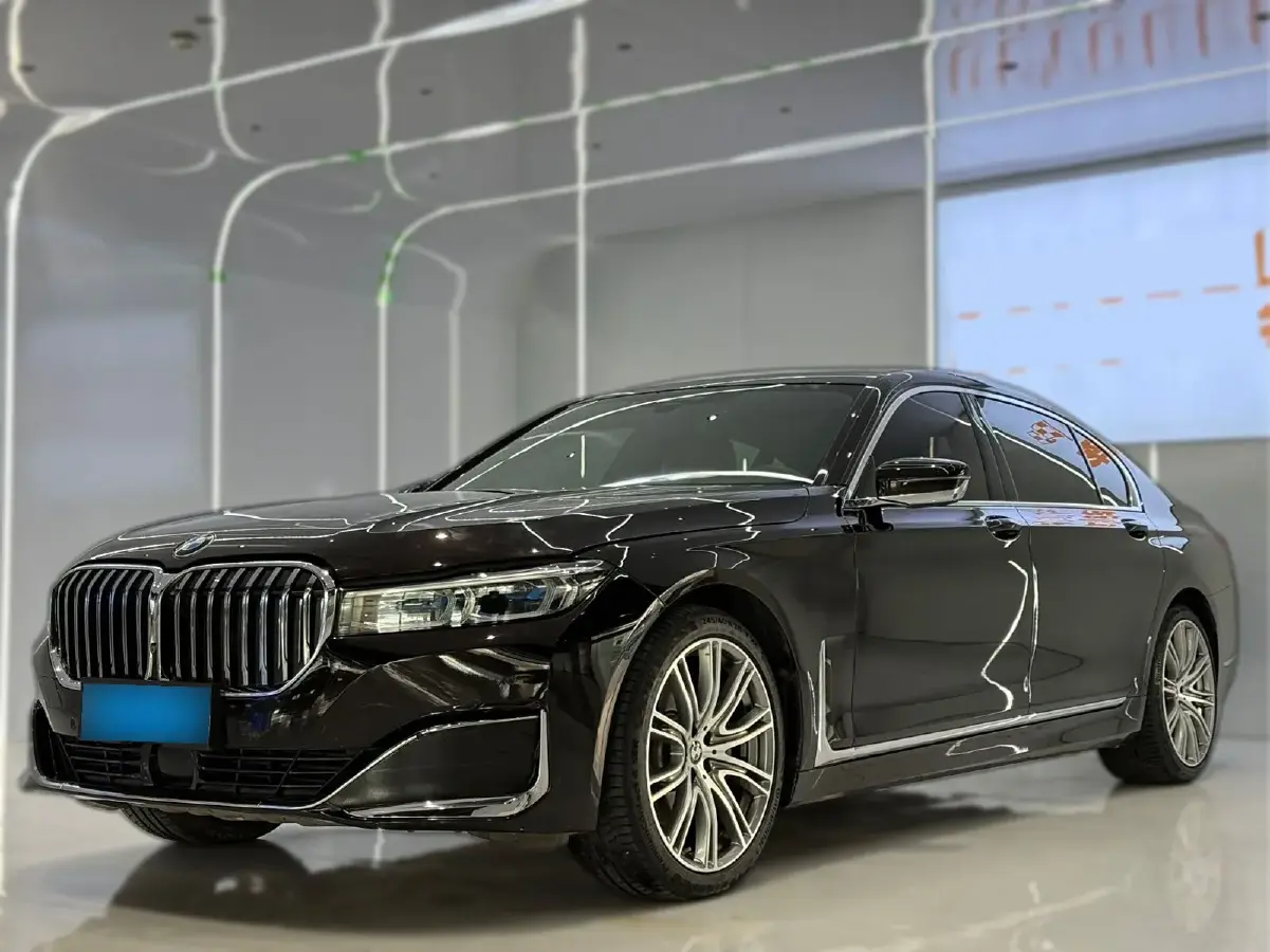 2019 BMW 7 Series 3.0T 340HP L6 8AT