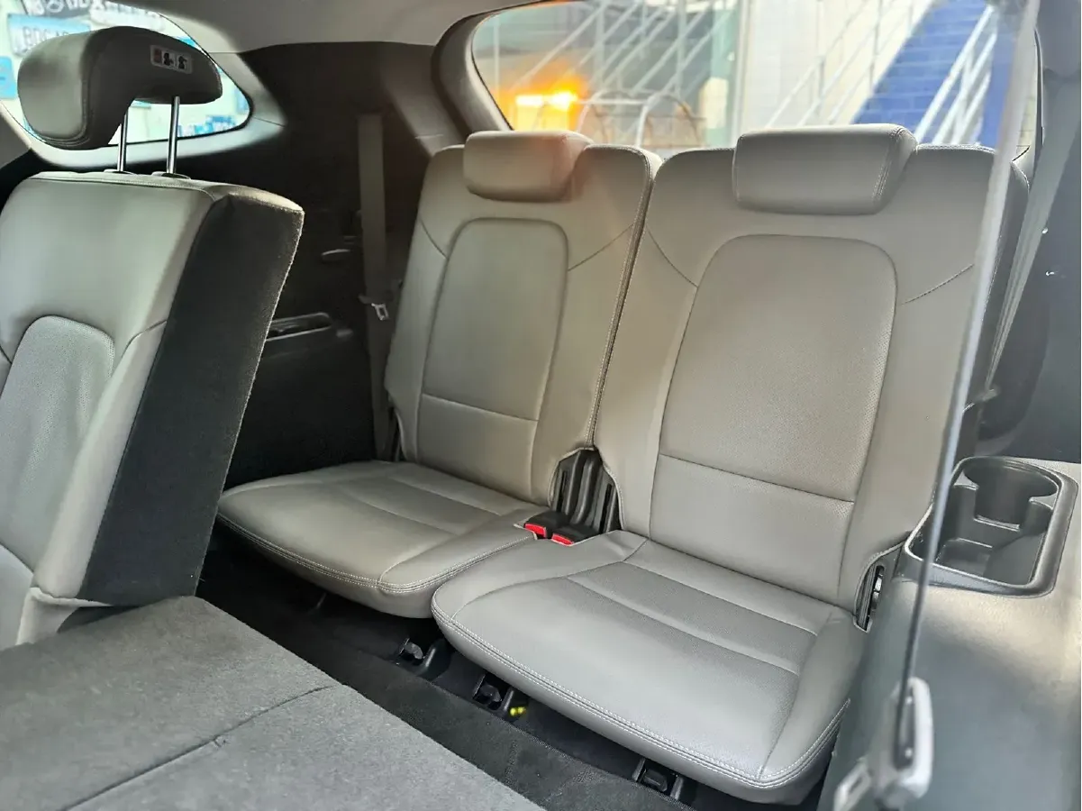 2017 Hyundai Grand SantaFe 2.0T 241HP L4 6AT,autocango,china used car exporter,china ev exporter,chinese used car exporter,chinese used ev exporter