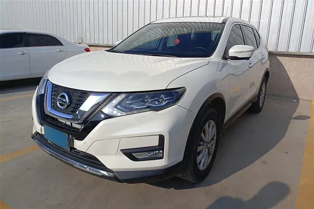 2022 Nissan X-Trail 2.0L 151HP L4 CVT