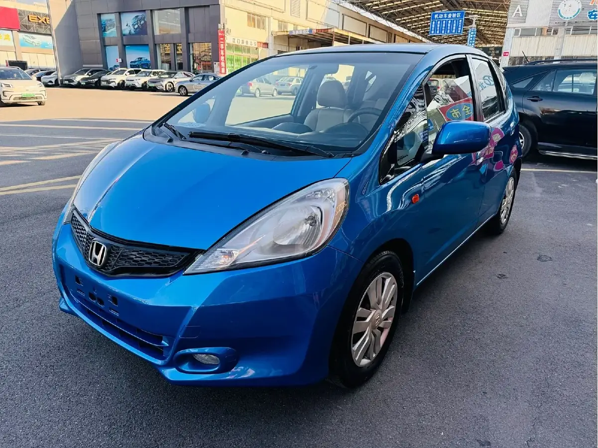 2011 Honda Fit 1.3L 99HP L4 5MT