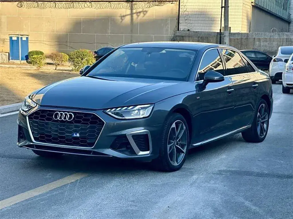 2020 Audi A4L 2.0T 190HP L4 7DCT