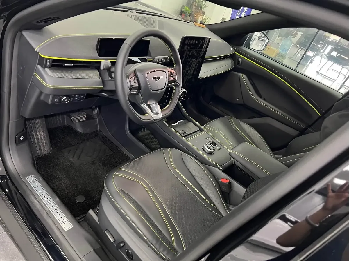 2024 Ford Mustang Mach-E BEV 80.3KWH,autocango,china used car exporter,china ev exporter,chinese used car exporter,chinese used ev exporter