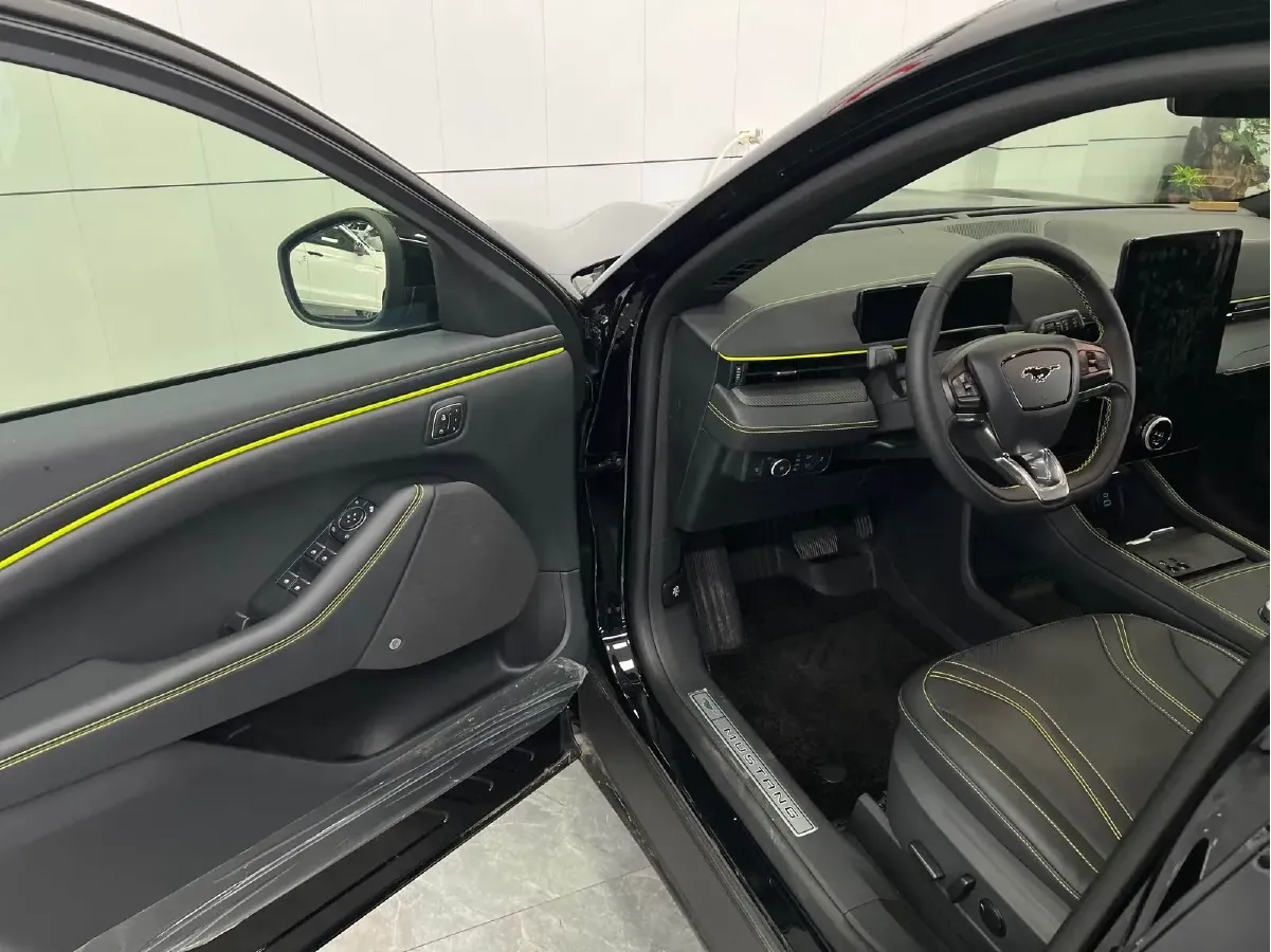 2024 Ford Mustang Mach-E BEV 80.3KWH,autocango,china used car exporter,china ev exporter,chinese used car exporter,chinese used ev exporter