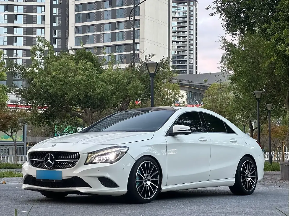 2016 Mercedes-Benz CLA Class 1.6T 156HP L4 7DCT