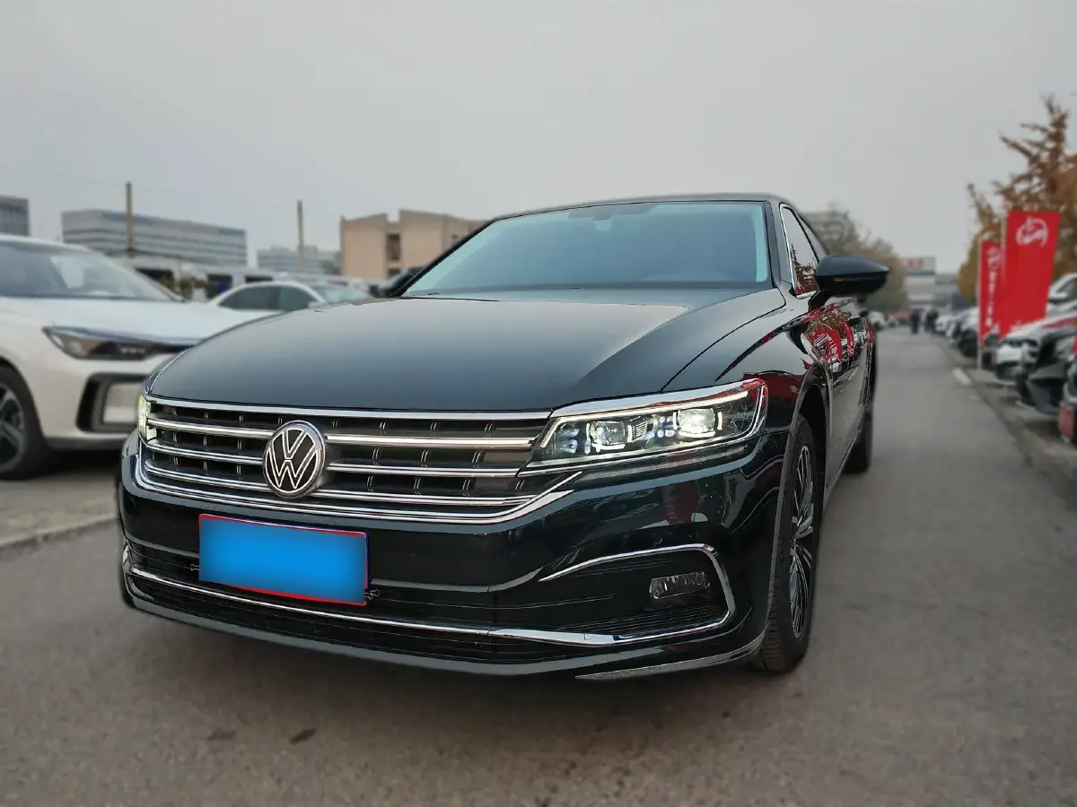 2021 Volkswagen Phideon 2.0T 224HP L4 7DCT