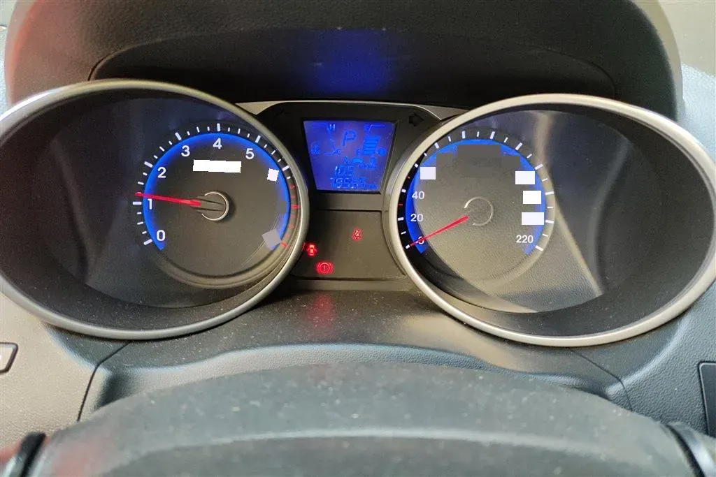 2013 Hyundai ix35 2.0L 165HP L4 6AT,autocango,china used car exporter,china ev exporter,chinese used car exporter,chinese used ev exporter