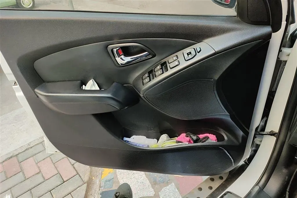 2013 Hyundai ix35 2.0L 165HP L4 6AT,autocango,china used car exporter,china ev exporter,chinese used car exporter,chinese used ev exporter