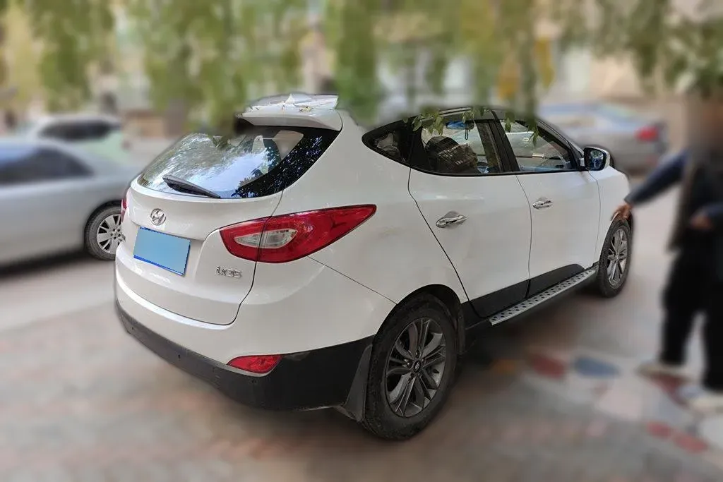 2013 Hyundai ix35 2.0L 165HP L4 6AT,autocango,china used car exporter,china ev exporter,chinese used car exporter,chinese used ev exporter