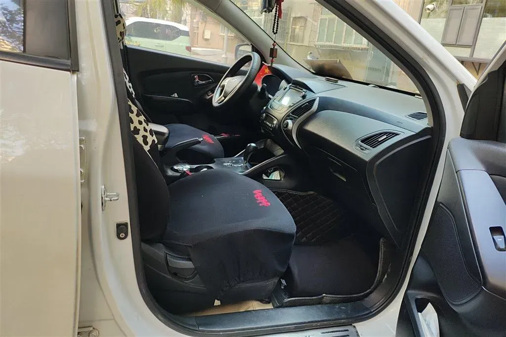 2013 Hyundai ix35 2.0L 165HP L4 6AT,autocango,china used car exporter,china ev exporter,chinese used car exporter,chinese used ev exporter