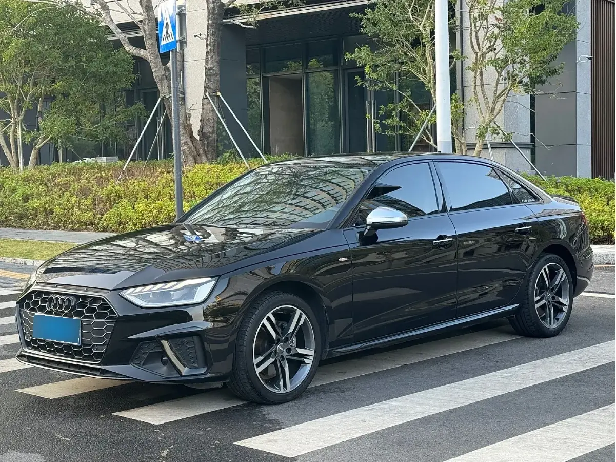 2020 Audi A4L 2.0T 190HP L4 7DCT