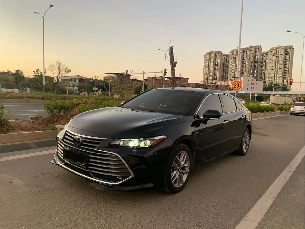 2019 Toyota Avalon 2.0L 178HP L4 CVT