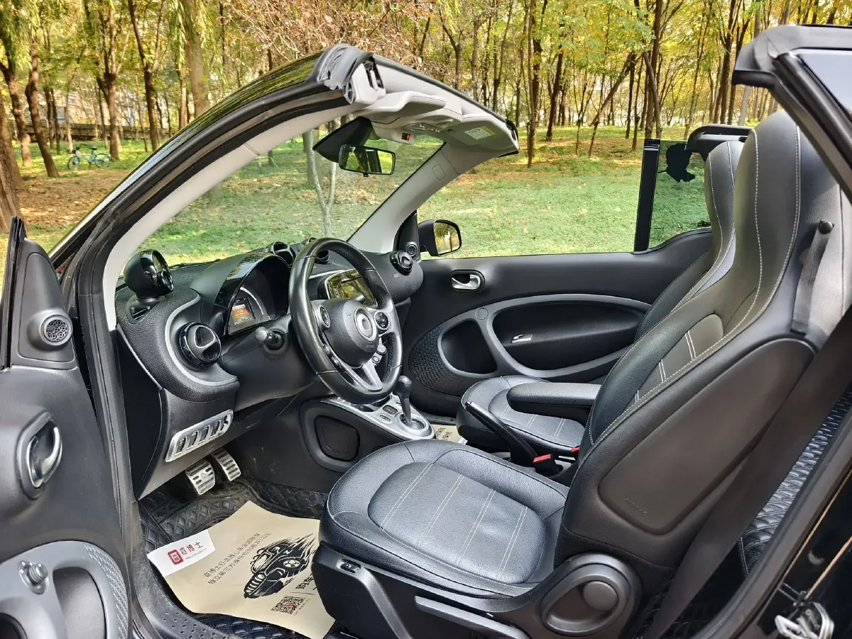 2016 Smart smart fortwo 0.9T 90HP L3 6DCT,autocango,china used car exporter,china ev exporter,chinese used car exporter,chinese used ev exporter