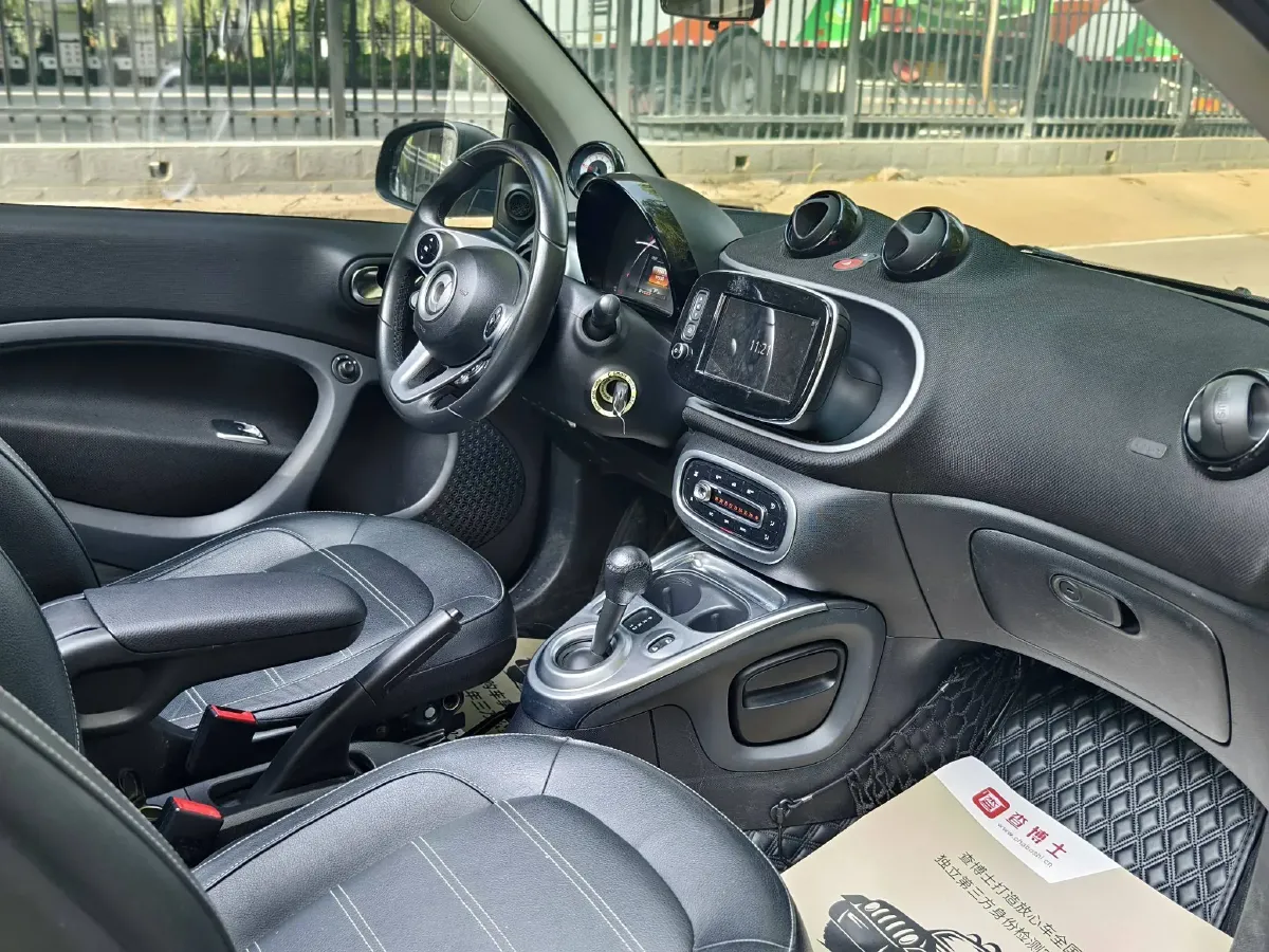 2016 Smart smart fortwo 0.9T 90HP L3 6DCT,autocango,china used car exporter,china ev exporter,chinese used car exporter,chinese used ev exporter