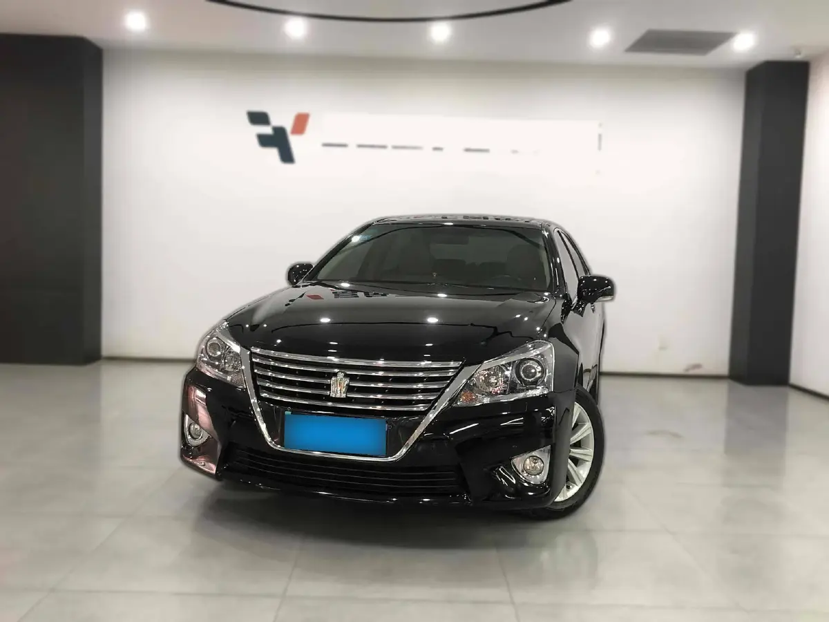 2012 Toyota Crown 2.5L 193HP V6 6AT
