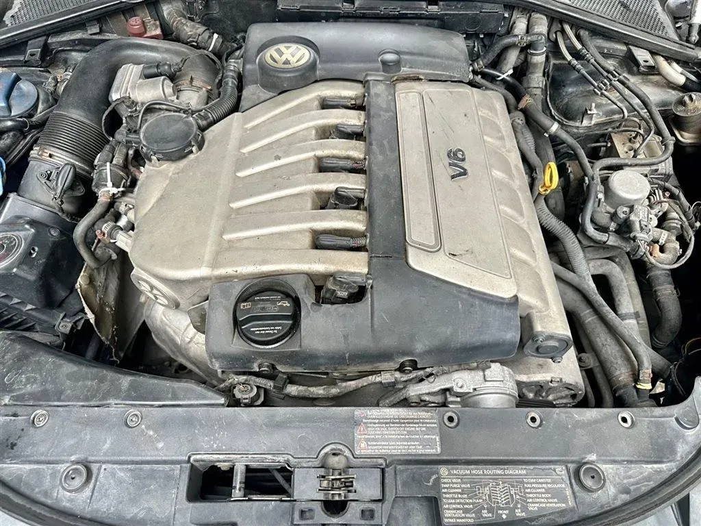 2007 Volkswagen Pheaton 3.2L 241HP V6 6AT,autocango,china used car exporter,china ev exporter,chinese used car exporter,chinese used ev exporter