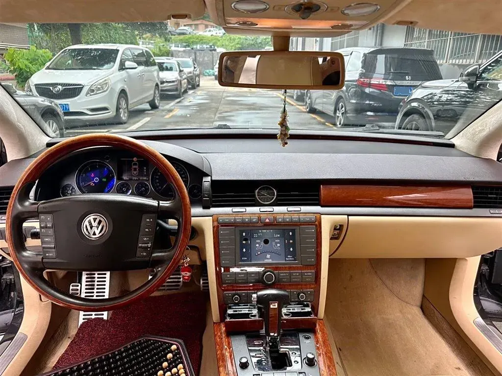 2007 Volkswagen Pheaton 3.2L 241HP V6 6AT,autocango,china used car exporter,china ev exporter,chinese used car exporter,chinese used ev exporter