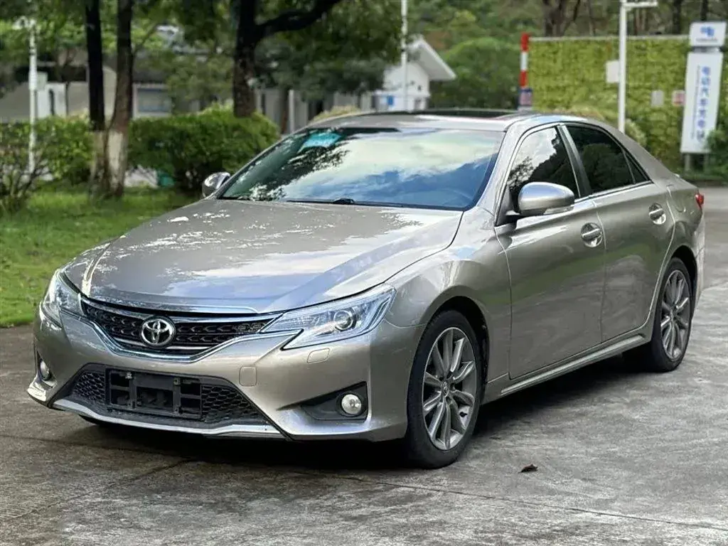 2013 Toyota Reiz 2.5L 193HP V6 6AT