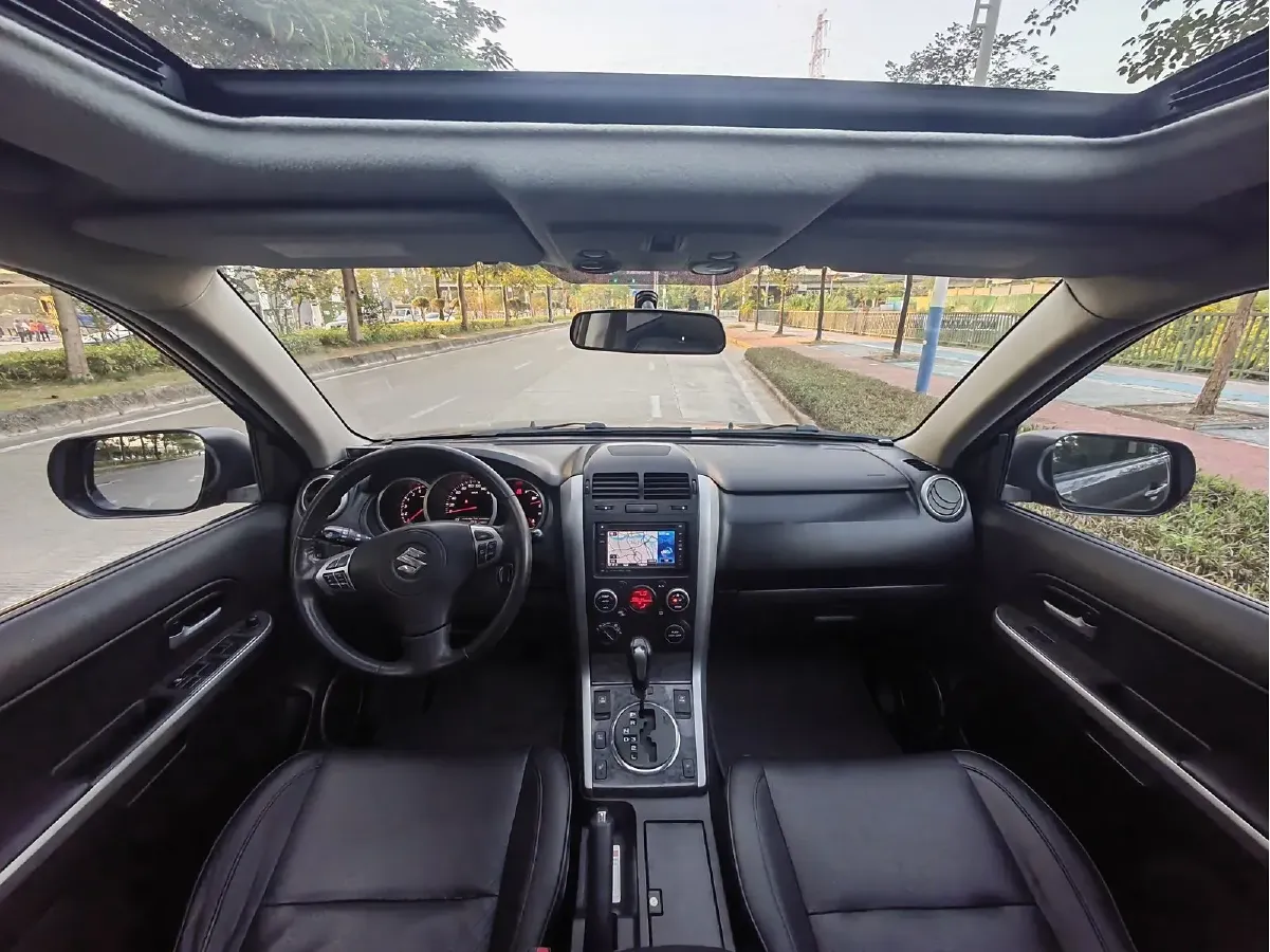 2011 Suzuki Grand Vitara 2.4L 166HP L4 4AT,autocango,china used car exporter,china ev exporter,chinese used car exporter,chinese used ev exporter