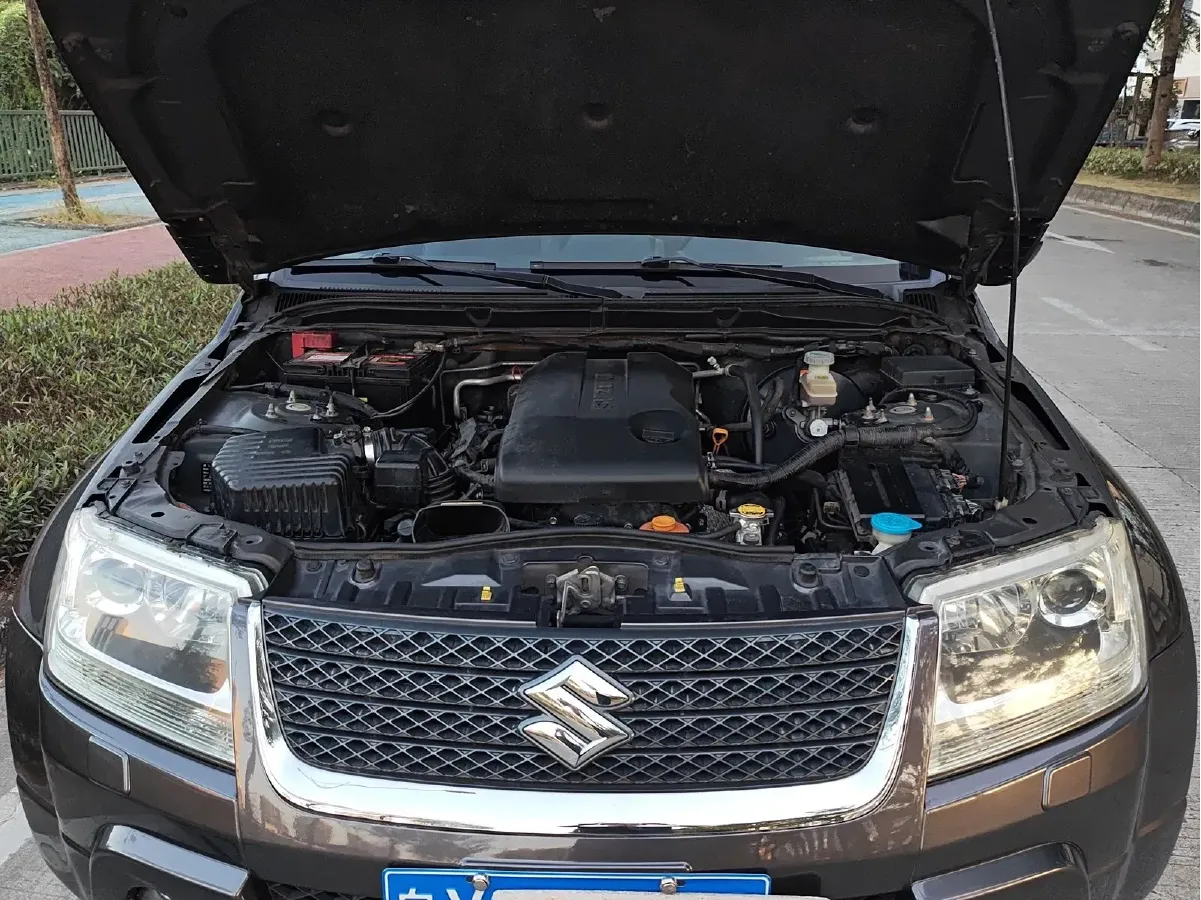 2011 Suzuki Grand Vitara 2.4L 166HP L4 4AT,autocango,china used car exporter,china ev exporter,chinese used car exporter,chinese used ev exporter