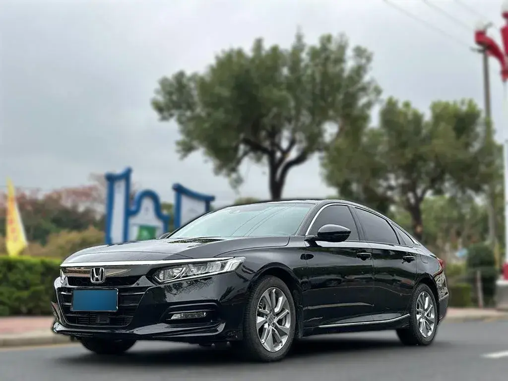 2018 Honda Accord 1.5T 194HP L4 CVT