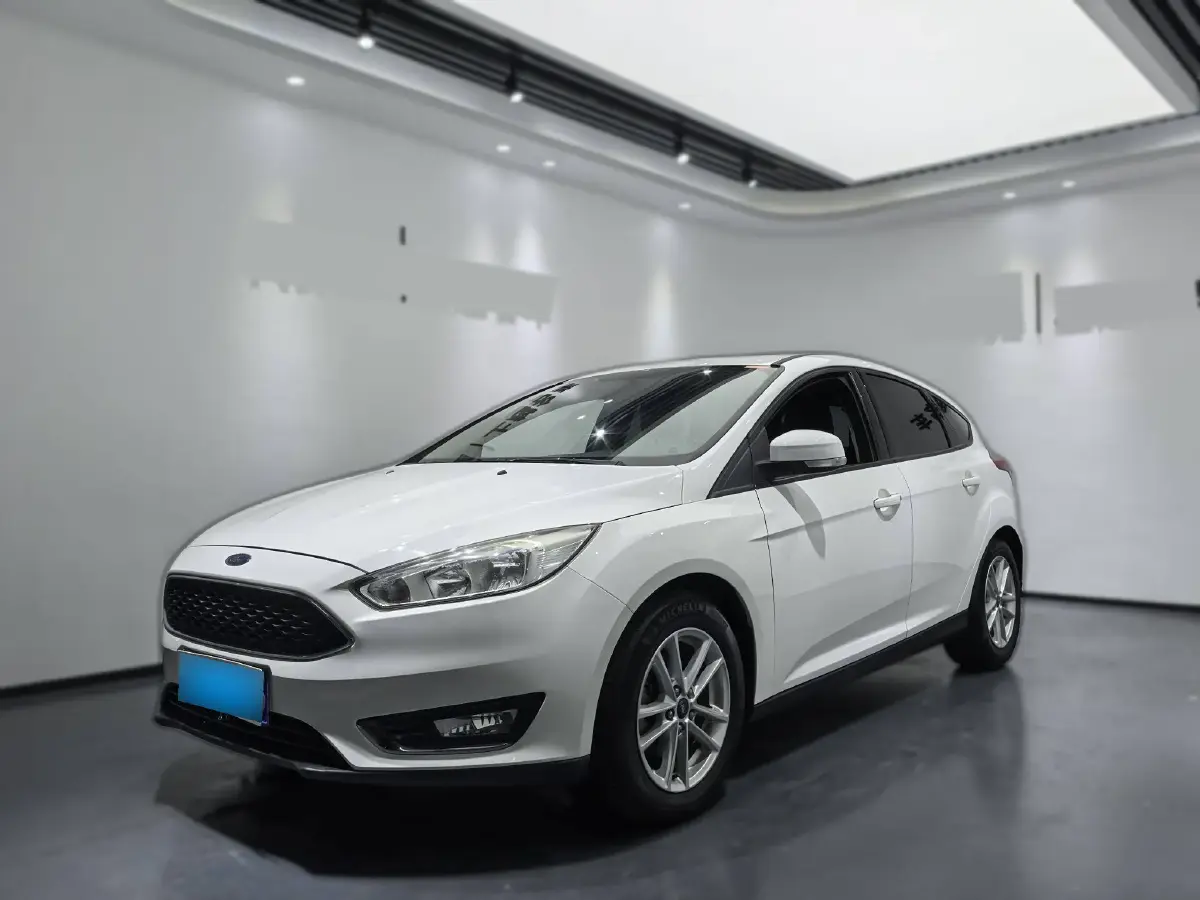 2017 Ford Focus 1.6L 125HP L4 6DCT