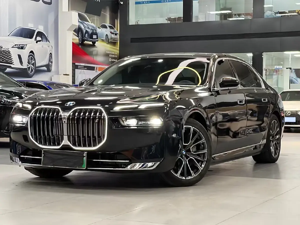 2023 BMW i7 BEV 101.7KWH