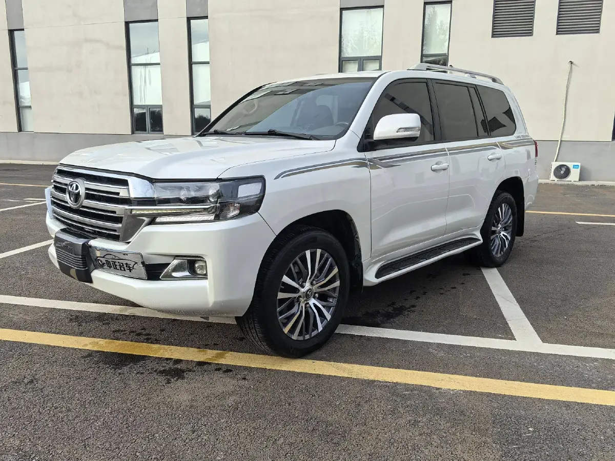 2016 Toyota Land Cruiser 4.0L 275HP V6 5AT