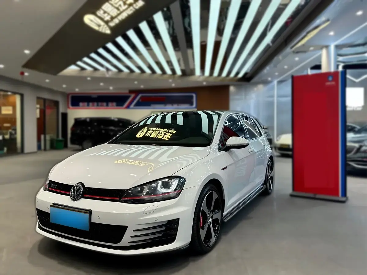 2016 Volkswagen GolfGTI 2.0T 220HP L4 7DCT