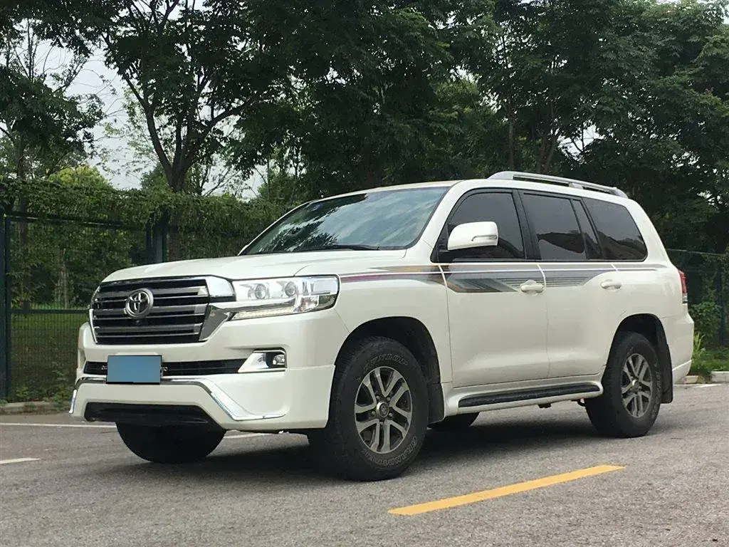 2015 Toyota Land Cruiser 4.0L 275HP V6 5AT