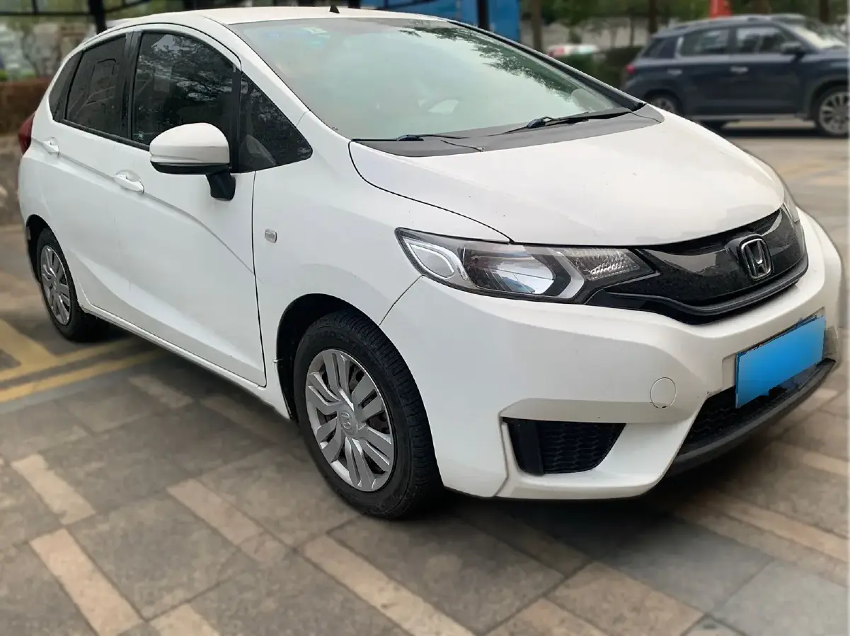 2014 Honda Fit 1.5L 131HP L4 CVT
