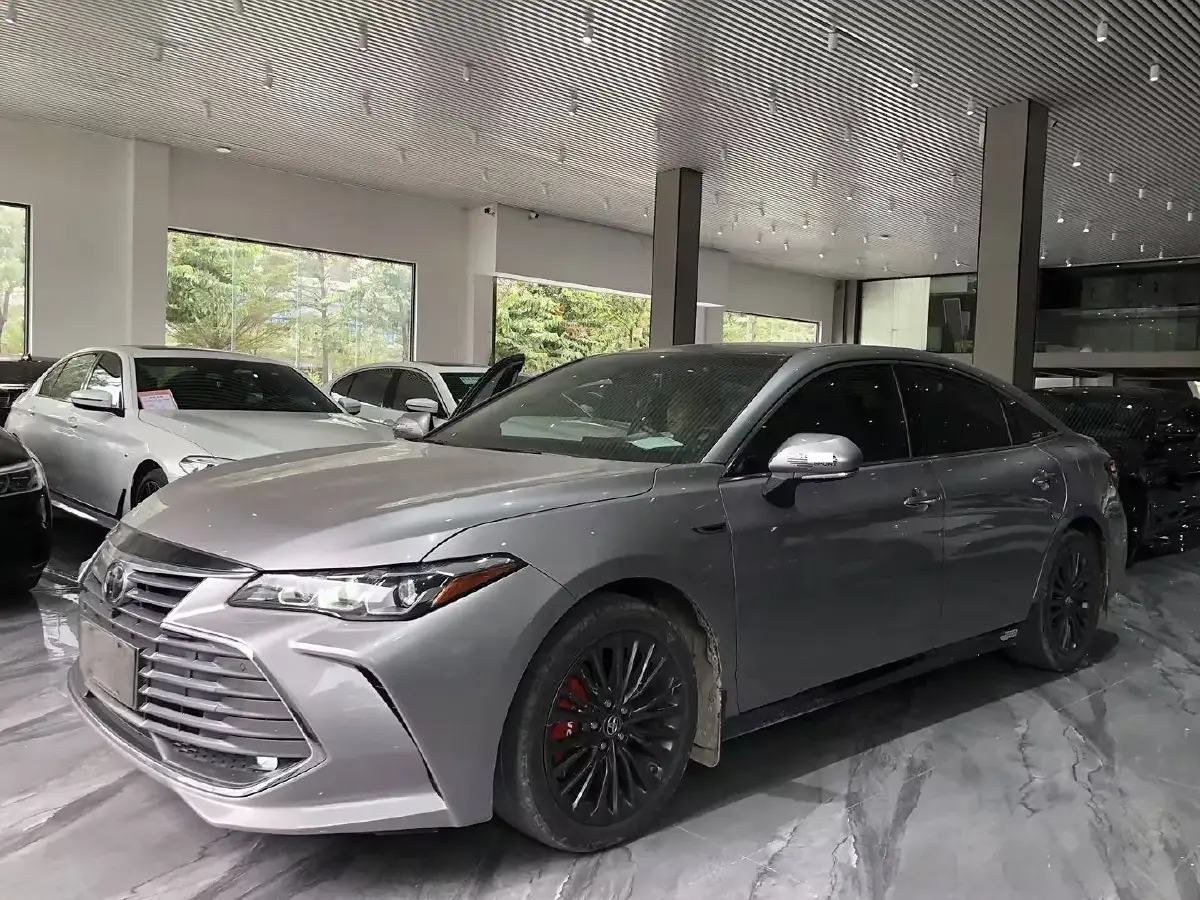 2019 Toyota Avalon 2.5L 209HP L4 8AT