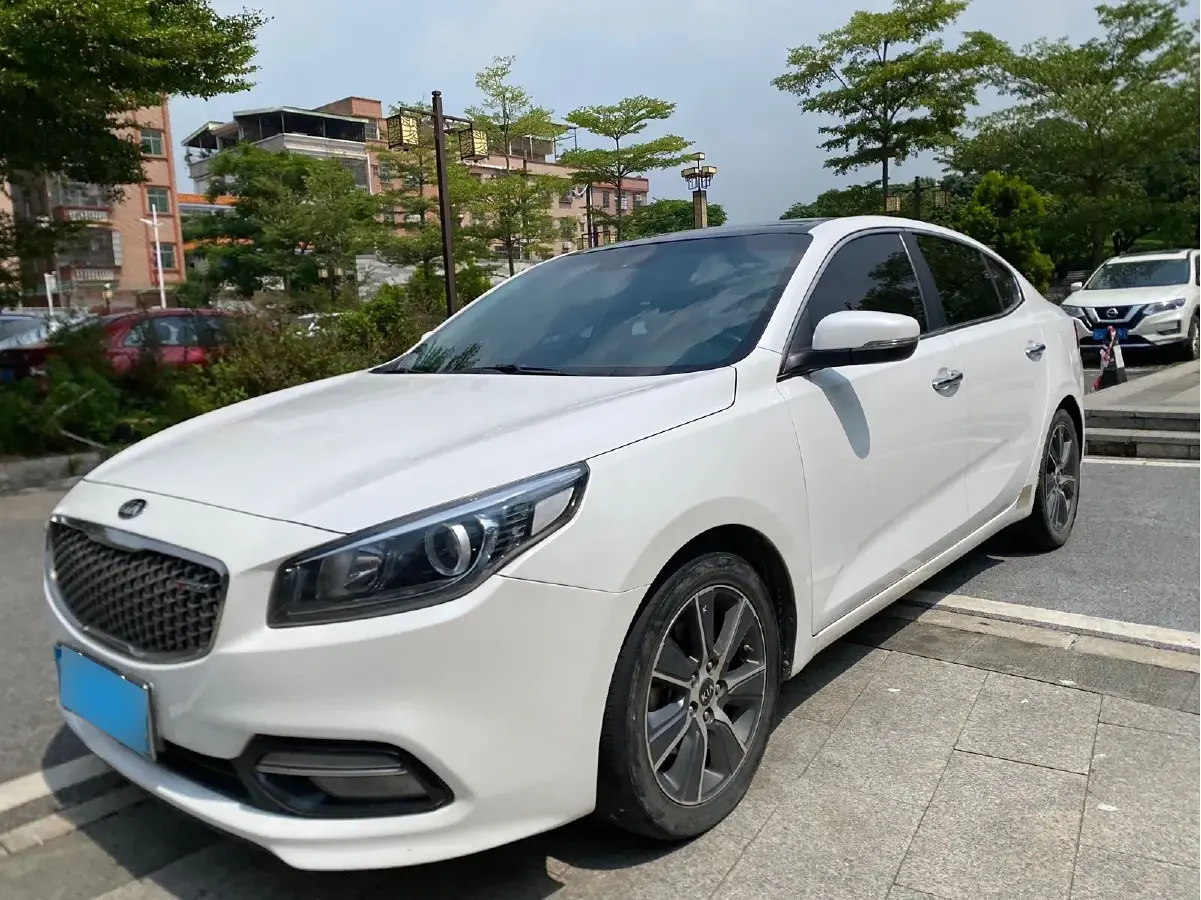 2017 Kia K4 1.6T 175HP L4 7DCT
