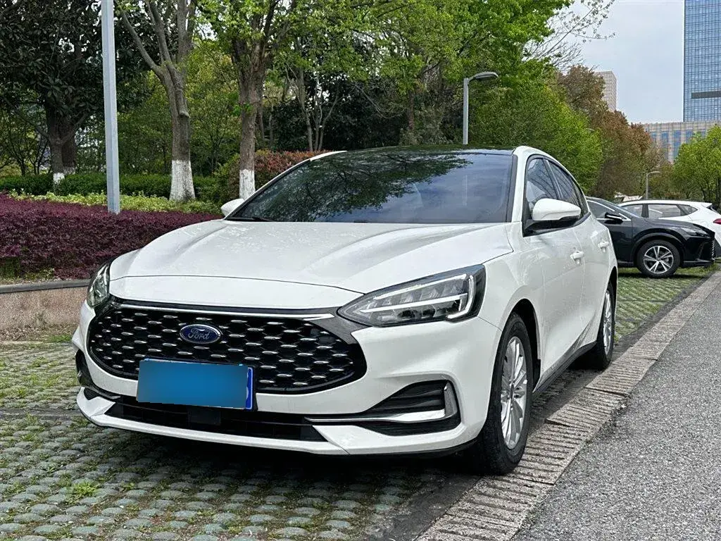 2020 Ford Focus 1.5L 122HP L3 6AT