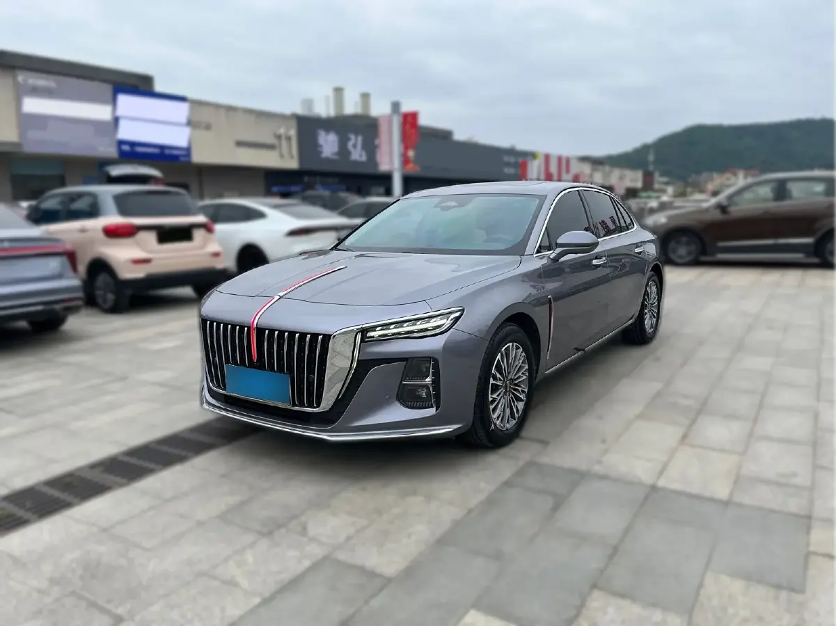 2023 HongQi H5 2.0T 224HP L4 8AT