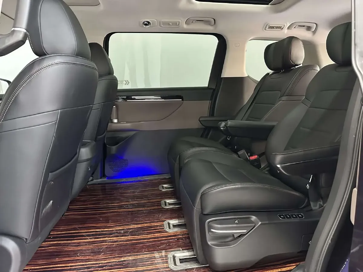 2024 GAC Trumpchi E8 2.0L 140HP L4 2DHT PHEV 25.57KWH,autocango,china used car exporter,china ev exporter,chinese used car exporter,chinese used ev exporter